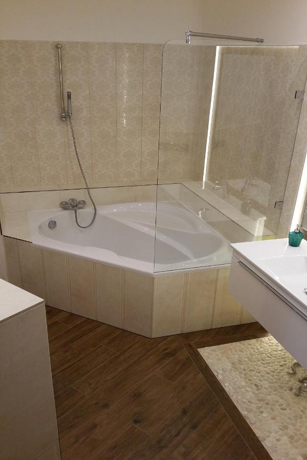 In Heart Of - 2br 2ba Elegant Downtown * Prag