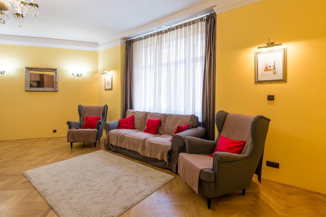 Apartment In Heart Of - 2br 2ba Elegant Downtown